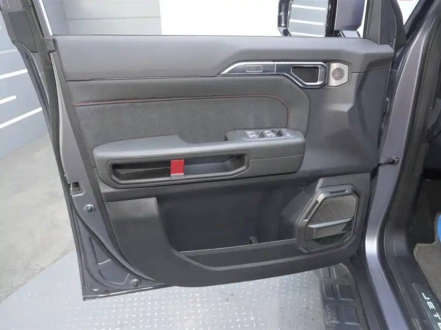 Jietu Traveler 2023 2.0T four-wheel drive conquers купить на сайте DeffCars