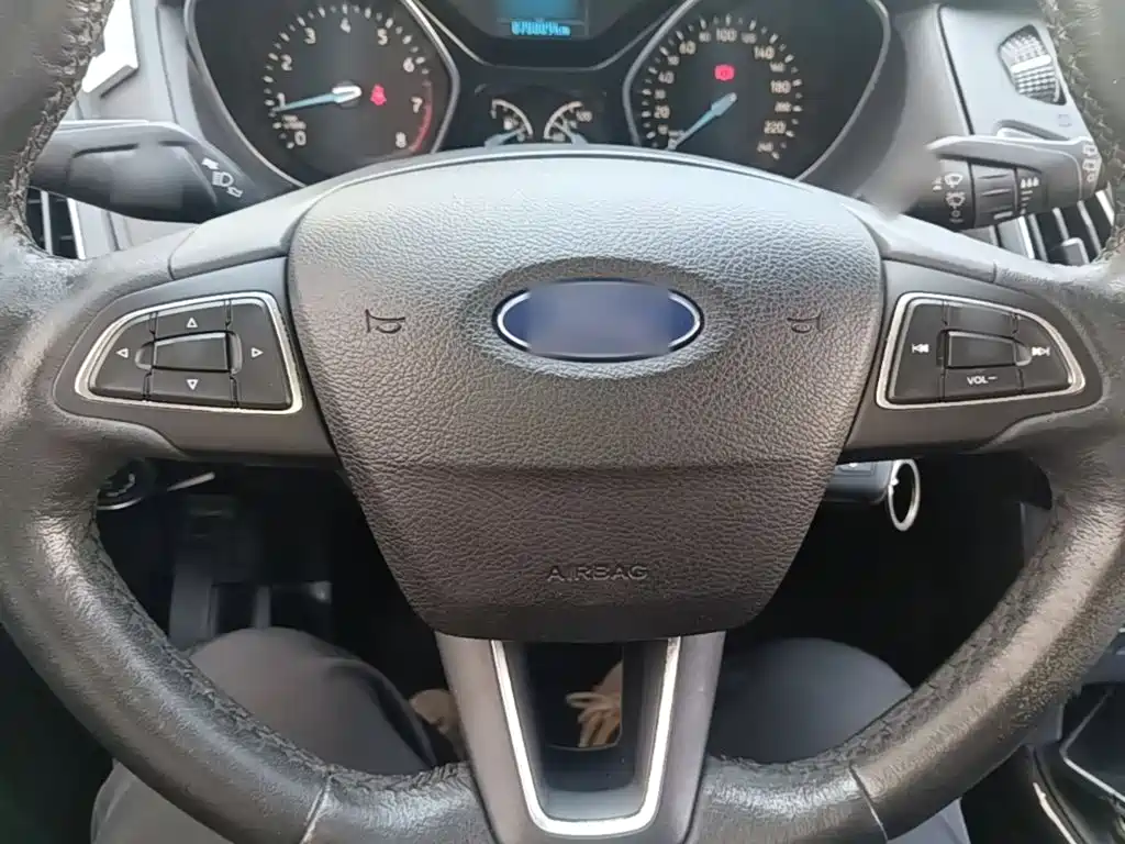 Focus 2017 hatchback EcoBoost 125 manual super stylish smart mobility version купить на сайте DeffCars