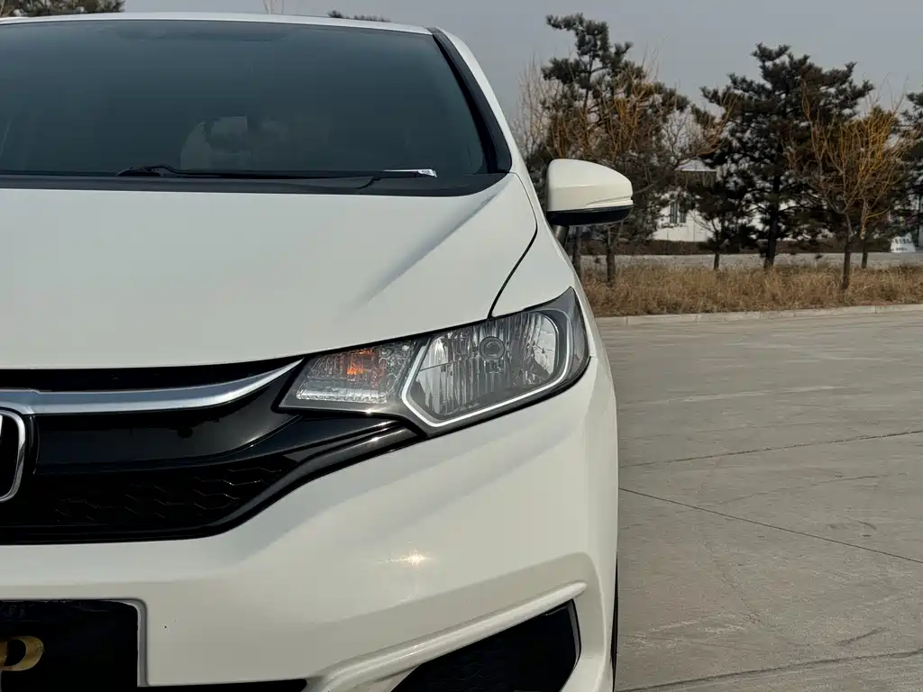 Fit 2018 1.5L CVT Comfort Sunroof Edition купить на сайте DeffCars