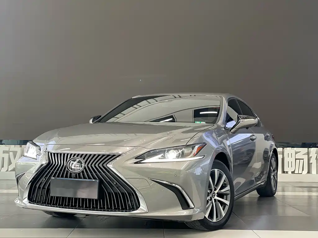 Lexus ES 2020 200 Excellence Edition купить на сайте DeffCars