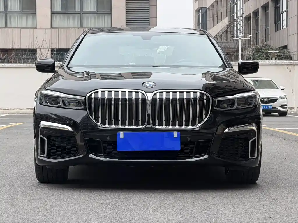 BMW 7 Series 2018 730Li Leading M Sports Package купить на сайте DeffCars