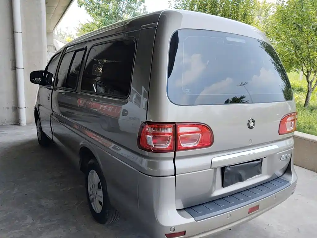 Lingzhi 2023 M5L 1.6L Basic 7-seater купить на сайте DeffCars