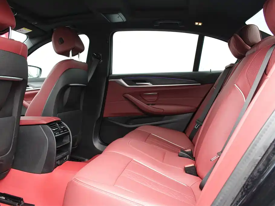 BMW 5 Series 2022 facelift 2 530Li leading M sports package купить на сайте DeffCars