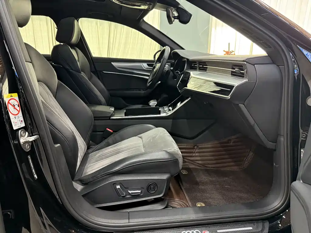 Audi A6L 2024 45 TFSI Premium Dynamic Model купить на сайте DeffCars