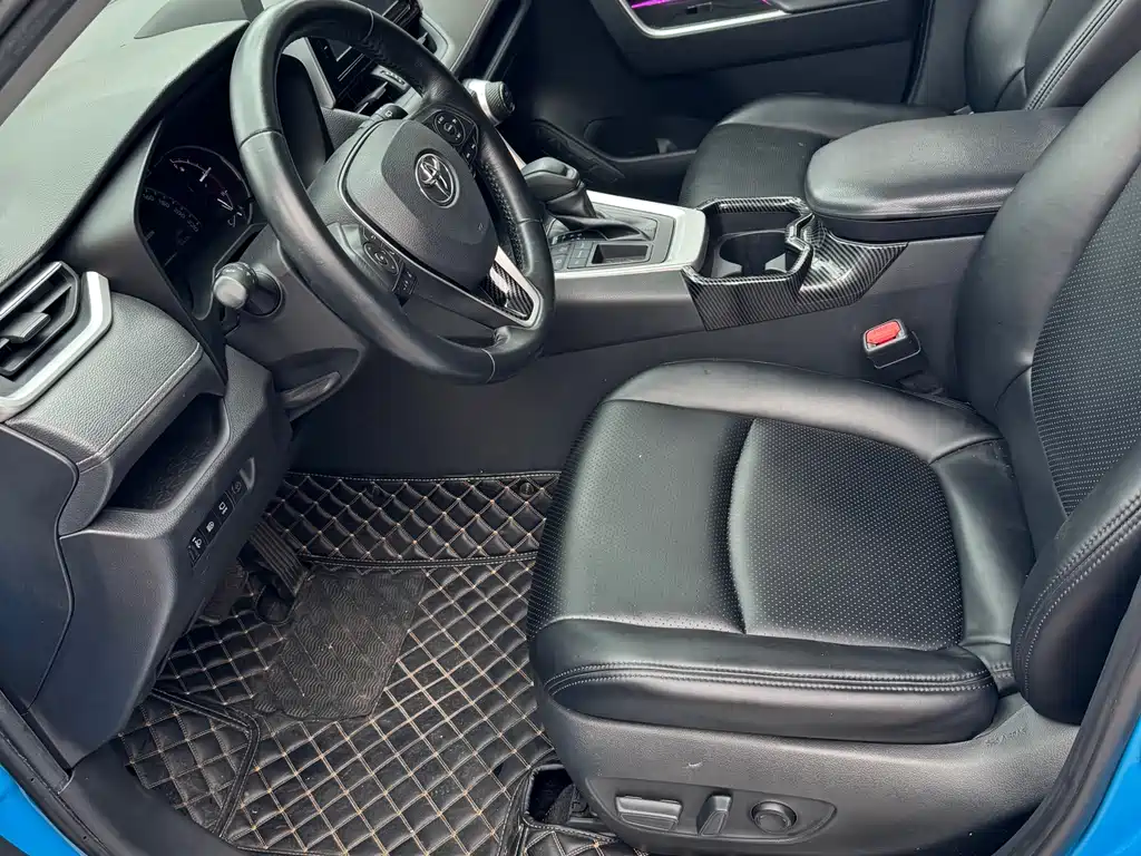 RAV4 Rongfang 2020 2.0L CVT two-wheel drive fashion version купить на сайте DeffCars