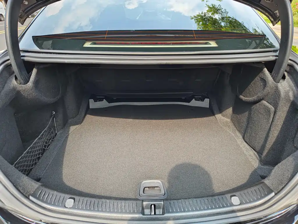 Mercedes-Benz E-Class 2022 E 300 L Luxury Model купить на сайте DeffCars