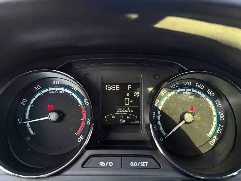 Komic 2023 facelift GT 1.5L automatic premium version купить на сайте DeffCars