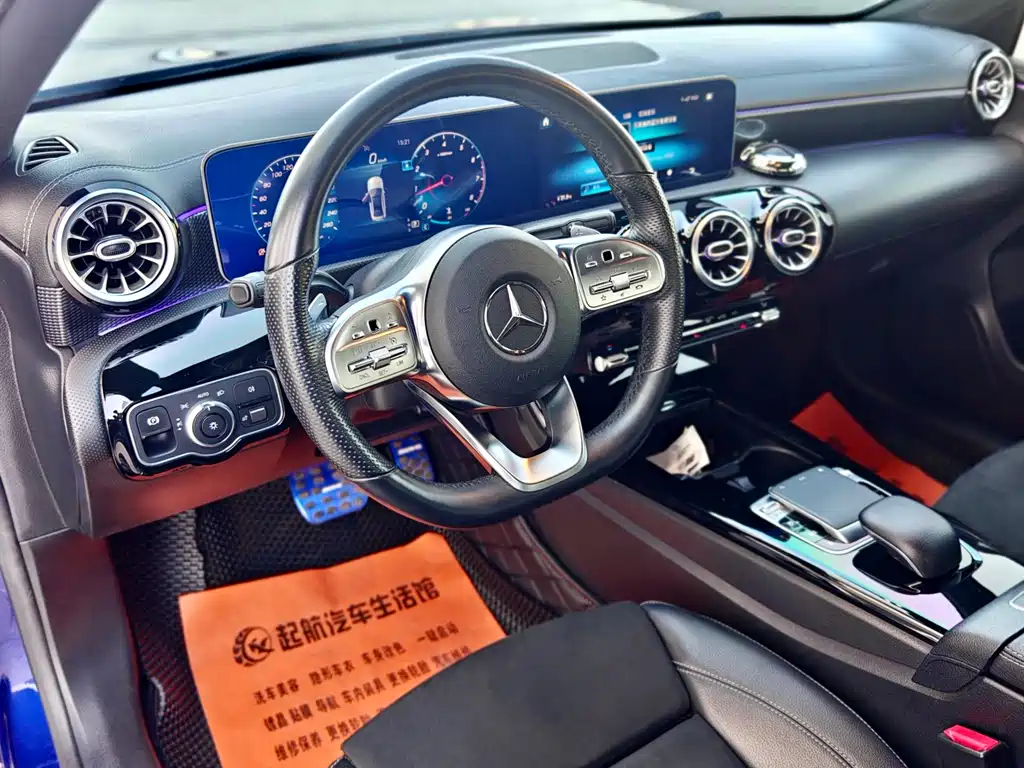 Mercedes-Benz A-Class 2020 A 200 L Sports Sedan купить на сайте DeffCars