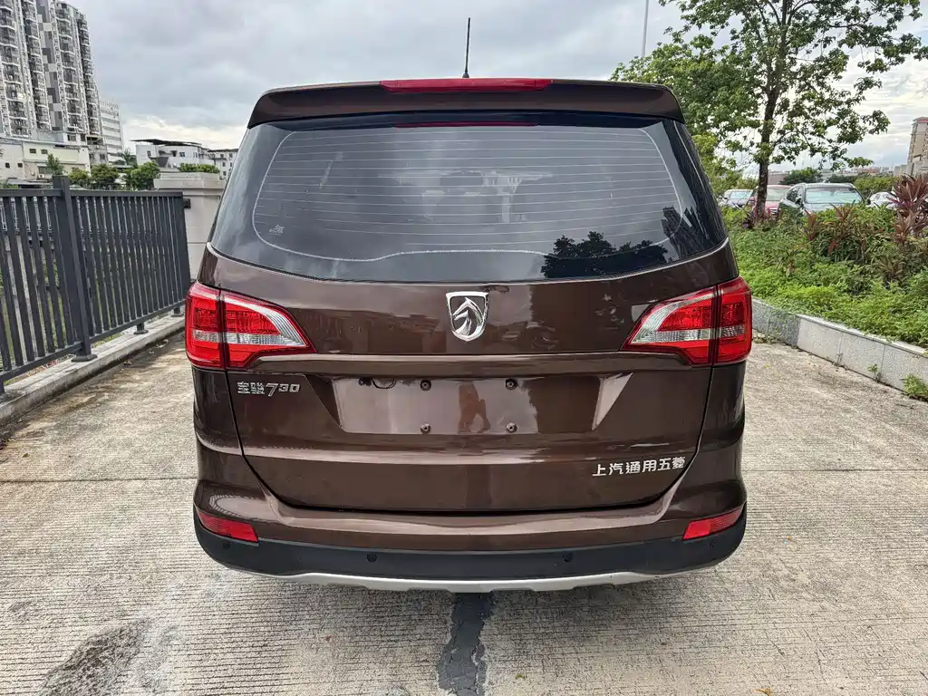 Baojun 730 2016 1.5L manual standard 7 seats купить на сайте DeffCars