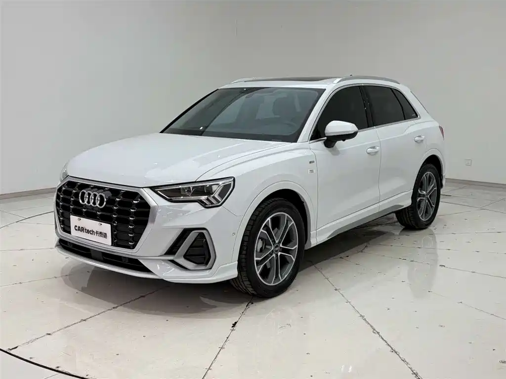 Audi Q3 2022 40 TFSI Fashionable and Dynamic купить на сайте DeffCars