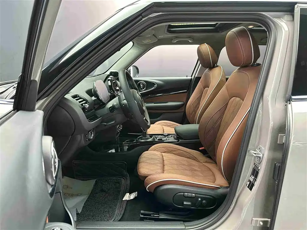 MINI CLUBMAN 2023 facelift 1.5T COOPER connoisseur купить на сайте DeffCars
