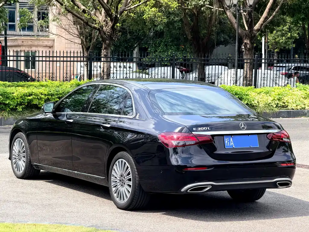 Mercedes-Benz E-Class 2023 E 300 L Luxury Model купить на сайте DeffCars