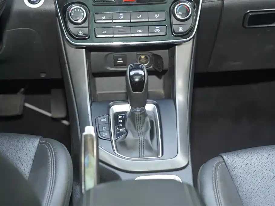 Beijing Hyundai ix35 2019 2.0L automatic two-wheel drive Zhiyong·Enjoy Edition National V купить на сайте DeffCars