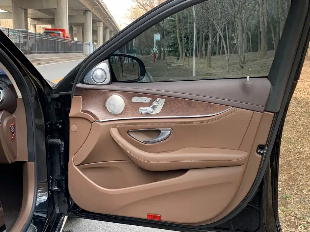 Mercedes-Benz E-Class 2023 E 300 L Luxury Model купить на сайте DeffCars