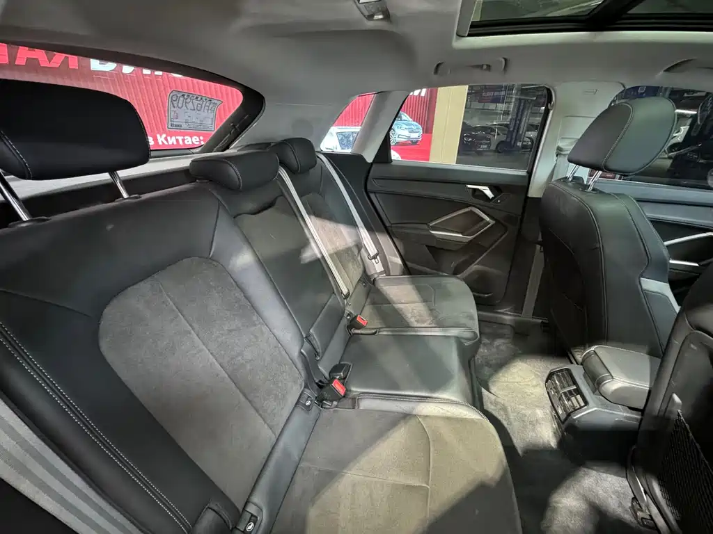 Audi Q3 2022 35 TFSI Fashionable and Dynamic купить на сайте DeffCars