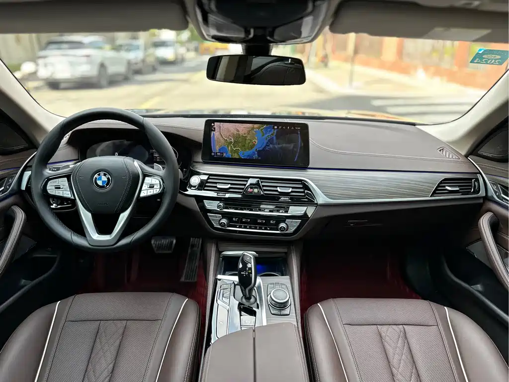 BMW 5 Series 2022 facelift 2 530Li leading model luxury package купить на сайте DeffCars