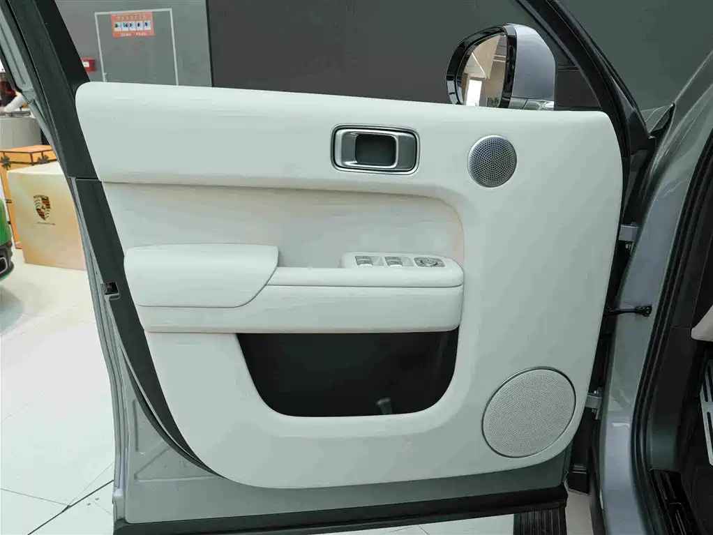 Ideal L9 2024 Ultra купить на сайте DeffCars