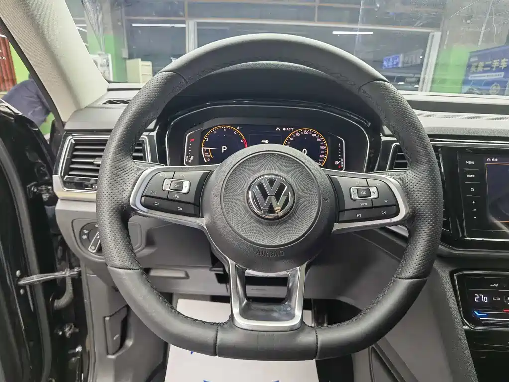 Touron 2020 Touron X 380TSI four-wheel drive luxury version купить на сайте DeffCars