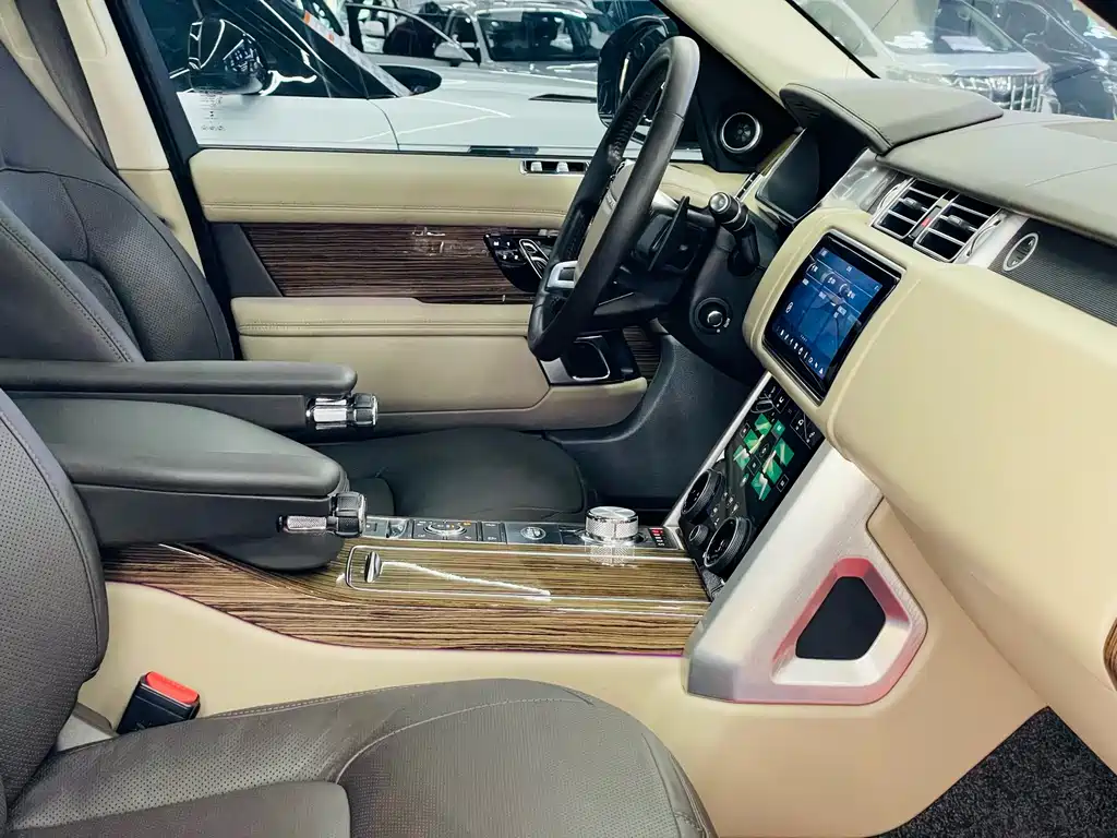 Range Rover 2018 3.0 SC V6 Vogue Edition купить на сайте DeffCars