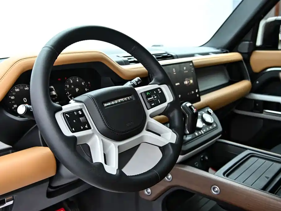 Land Rover Defender 2024 110 3.0T P400 X-DYNAMIC HSE купить на сайте DeffCars