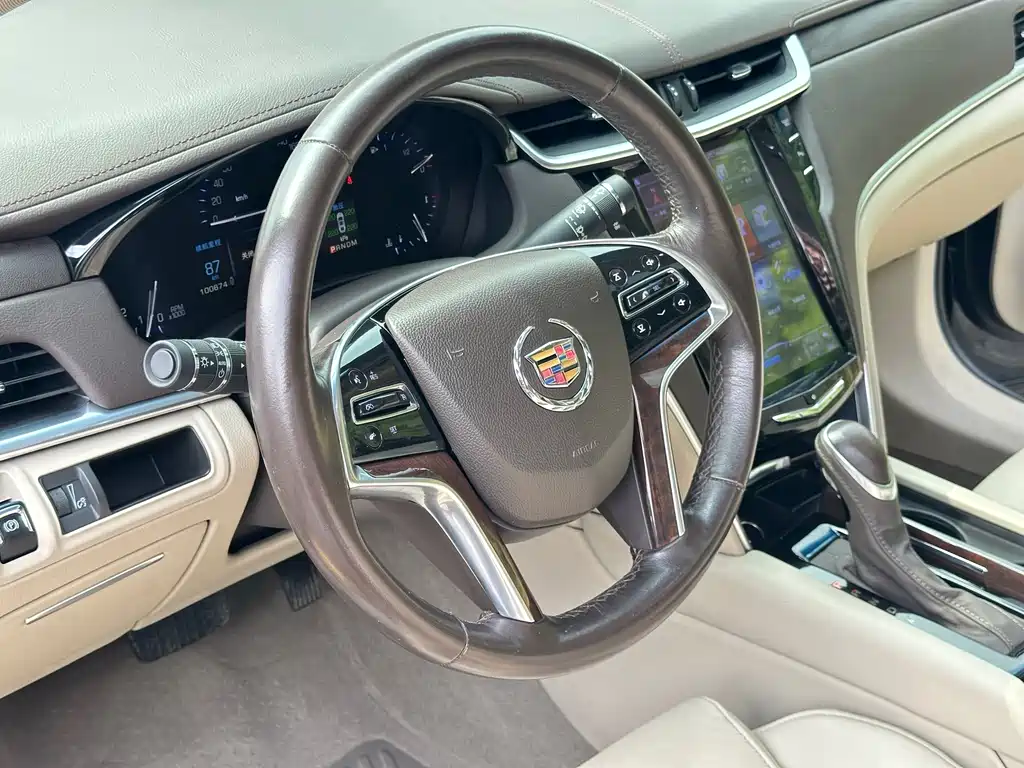 Cadillac XTS 2013 28T Comfort Model купить на сайте DeffCars