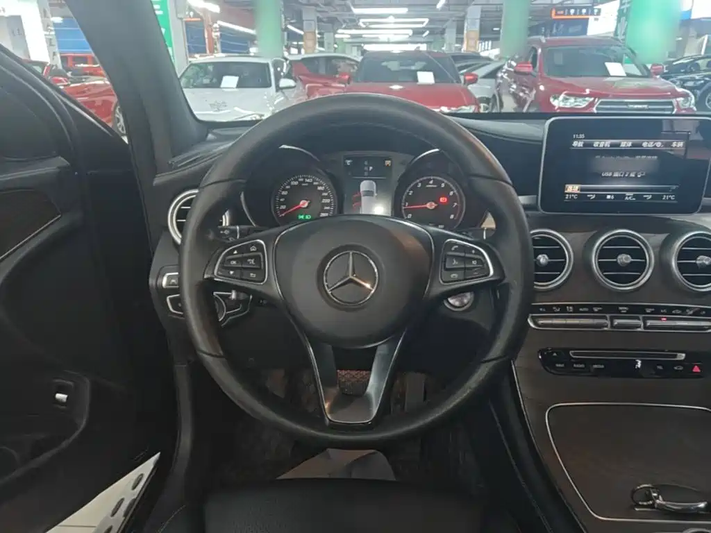 Mercedes GLC 2018 Modification 300 4MATIC Dynamic купить на сайте DeffCars