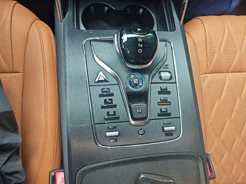 Tangxin Energy 2023 DM-i Champion Edition 112KM Honor Type купить на сайте DeffCars