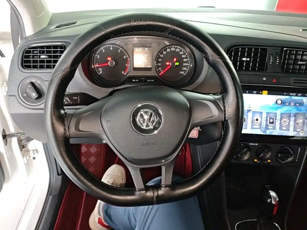 Polo 2016 1.4L Automatic Fashion Edition купить на сайте DeffCars