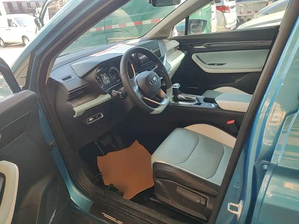 Emgrand S 2022 1.4T CVT crossover player version купить на сайте DeffCars