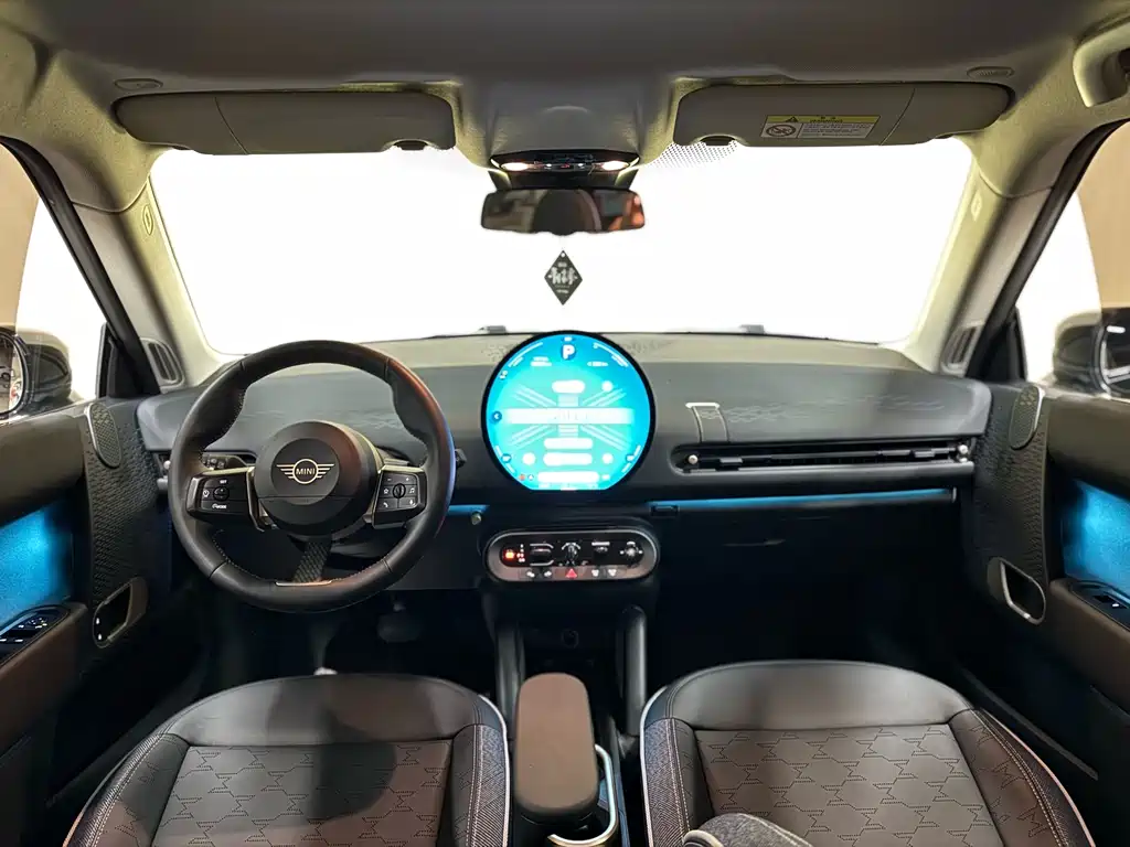 Electric MINI COOPER 2024 456km COOPER E Classic купить на сайте DeffCars