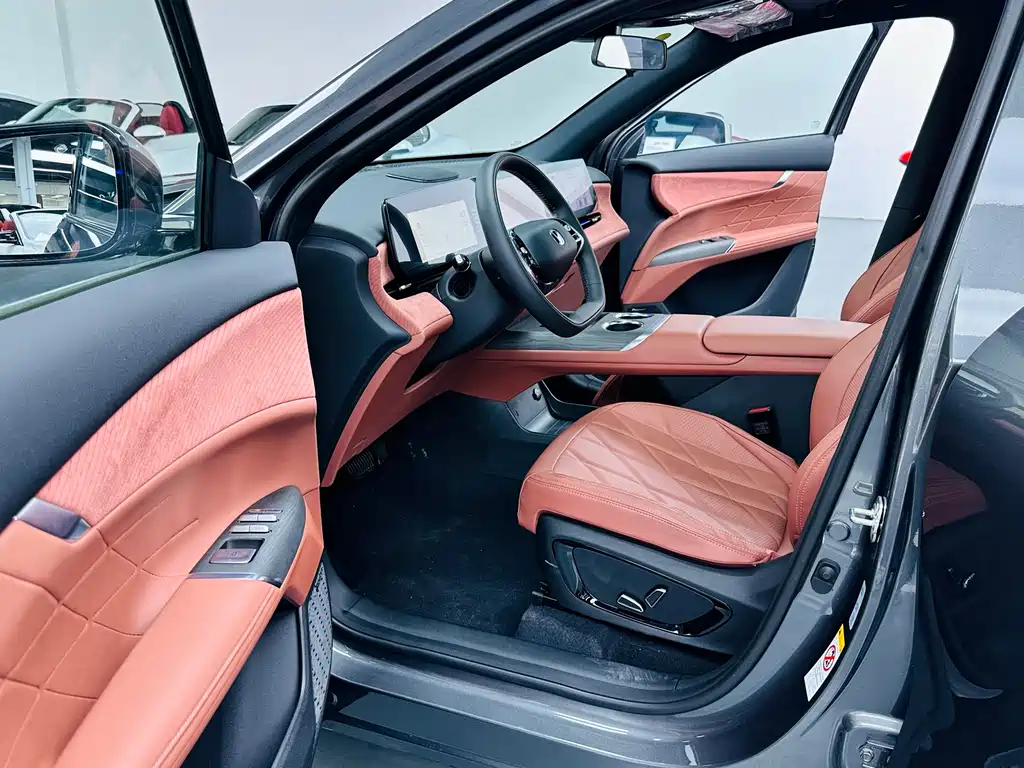Changan CS75PLUS 2025 fourth generation 1.5T new Blue Whale smart flagship model купить на сайте DeffCars