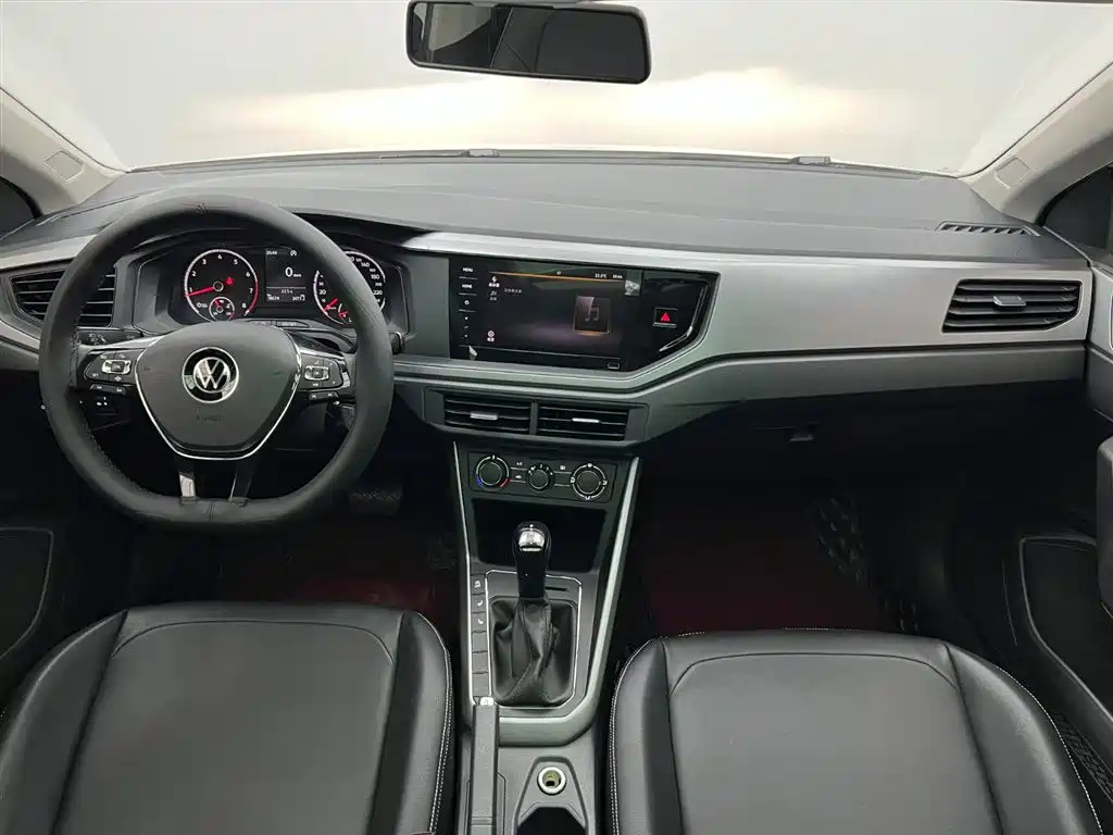 Polo 2021 Plus 1.5L Automatic Panoramic Enjoyment Edition купить на сайте DeffCars