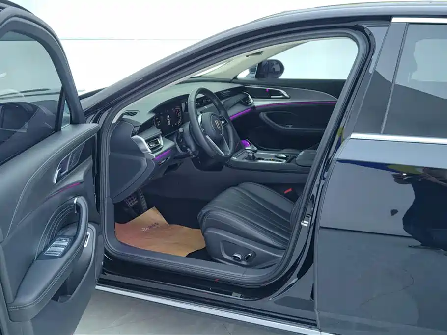 Hongqi H5 2024 1.5T DCT Zhilian Qiyun Edition купить на сайте DeffCars