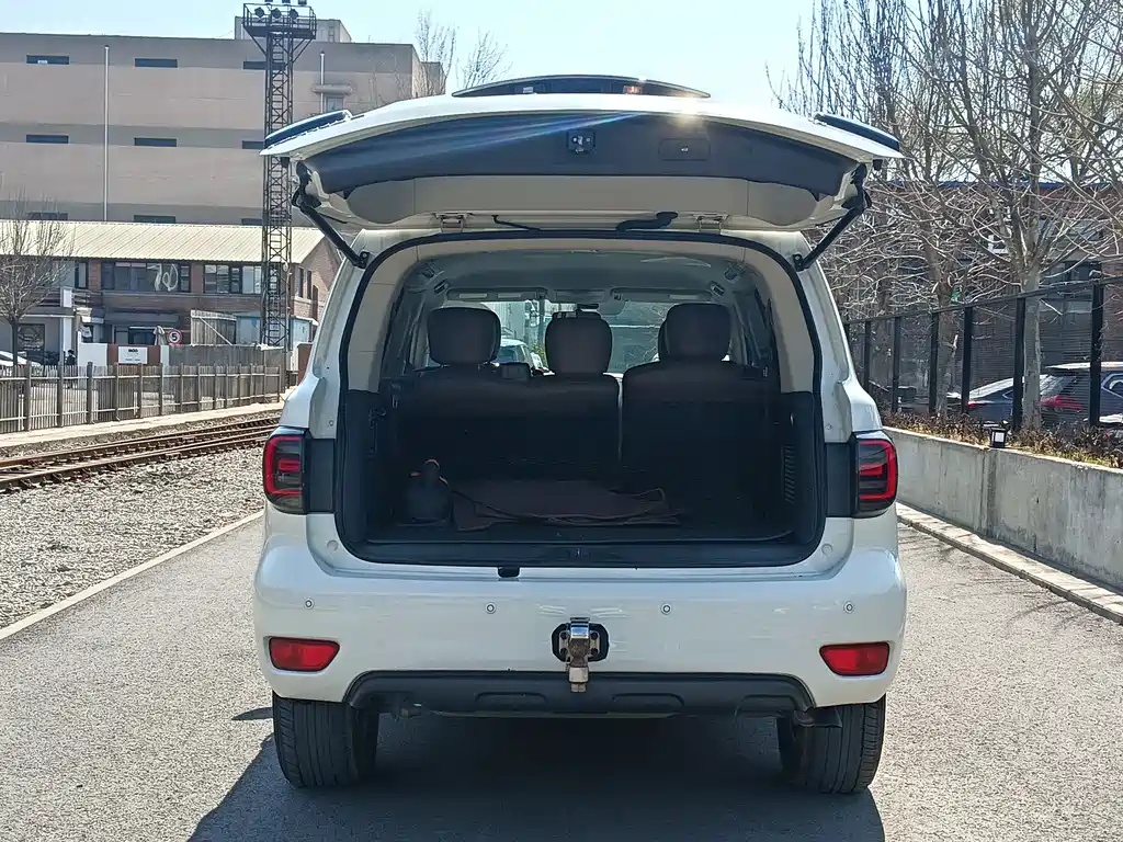 Patrol 2018 4.0L LinkedIn model купить на сайте DeffCars