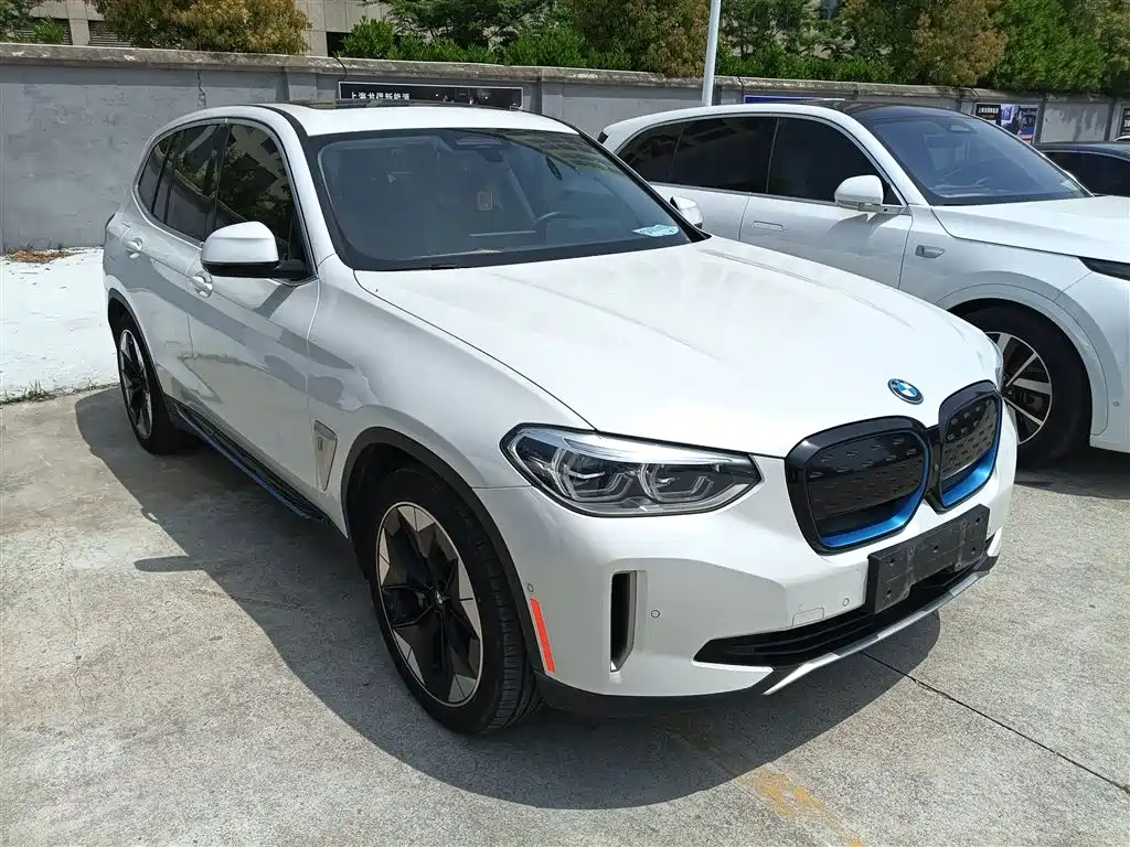 BMW iX3 2021 innovative model купить на сайте DeffCars