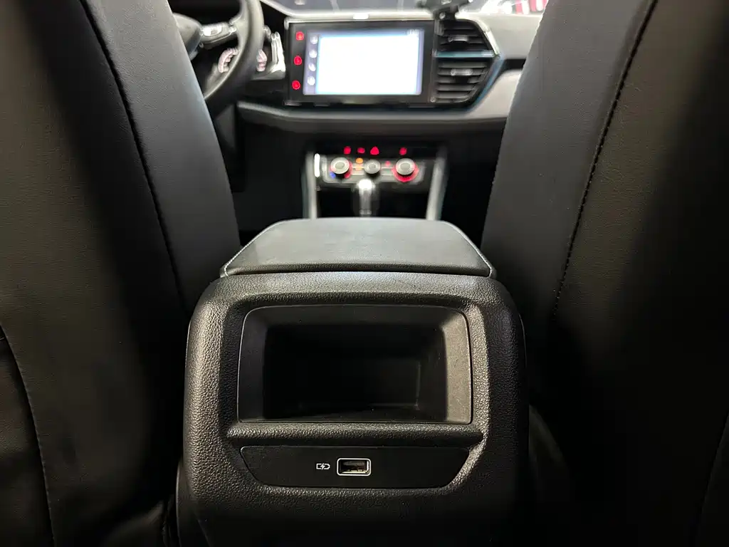 JETTA VS5 2023 model 280TSI automatic high-gloss enjoyment type купить на сайте DeffCars