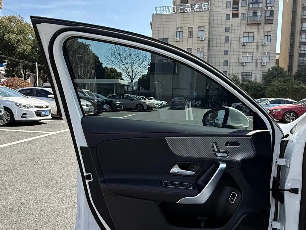 Mercedes-Benz A-Class 2025 facelift A 200 L fashionable model купить на сайте DeffCars
