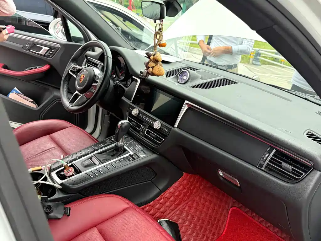 Macan 2020 2.0T купить на сайте DeffCars