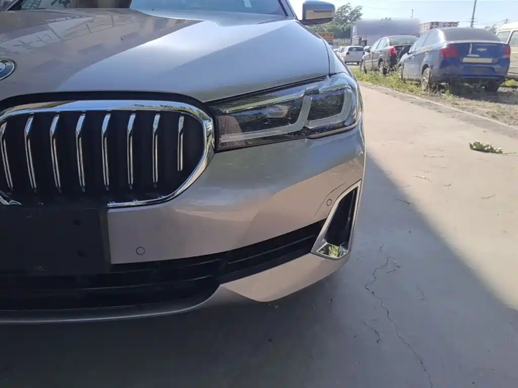 BMW 5 Series New Energy 2022 535Le Luxury Package купить на сайте DeffCars