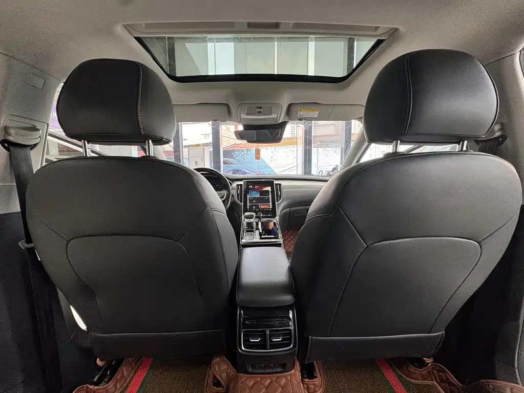 Roewe i6 MAX 2020 300TGI automatic cool smart driving version купить на сайте DeffCars