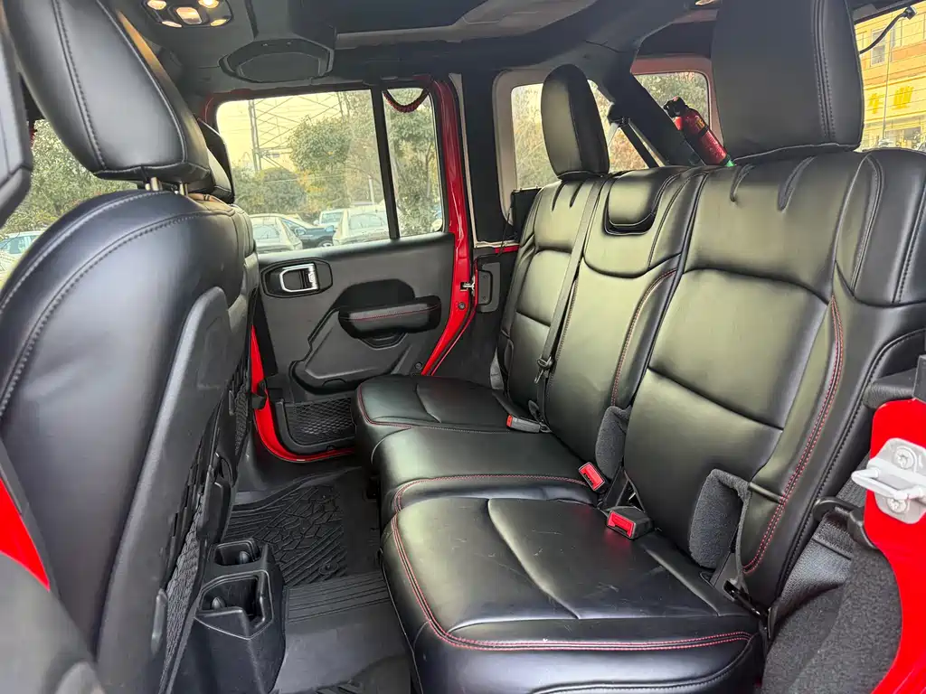 Wrangler 2021 2.0T Robin Hood Four-Door Edition купить на сайте DeffCars