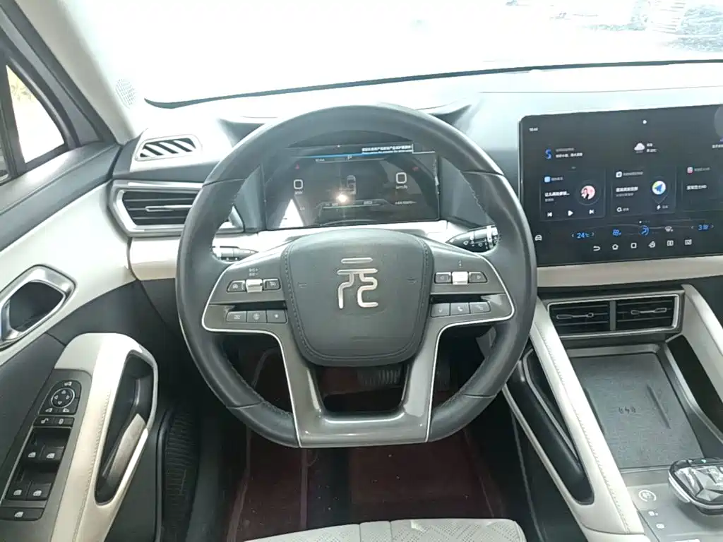 Yuan UP 2024 401km Transcendental купить на сайте DeffCars