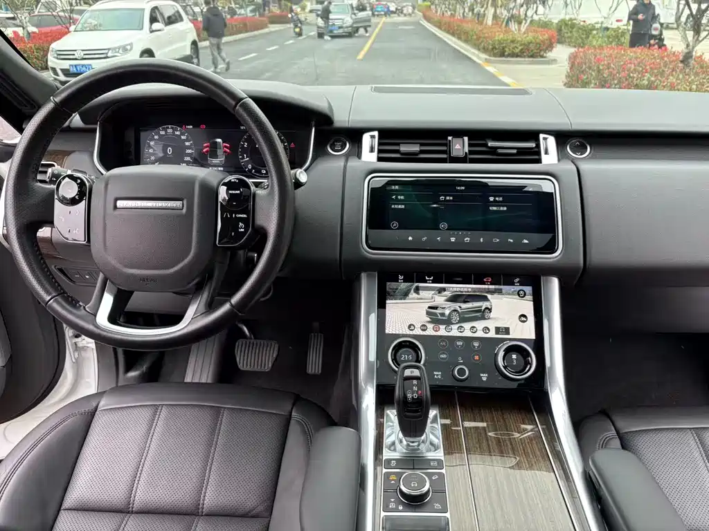 Range Rover Sport New Energy 2019 P400e HSE купить на сайте DeffCars