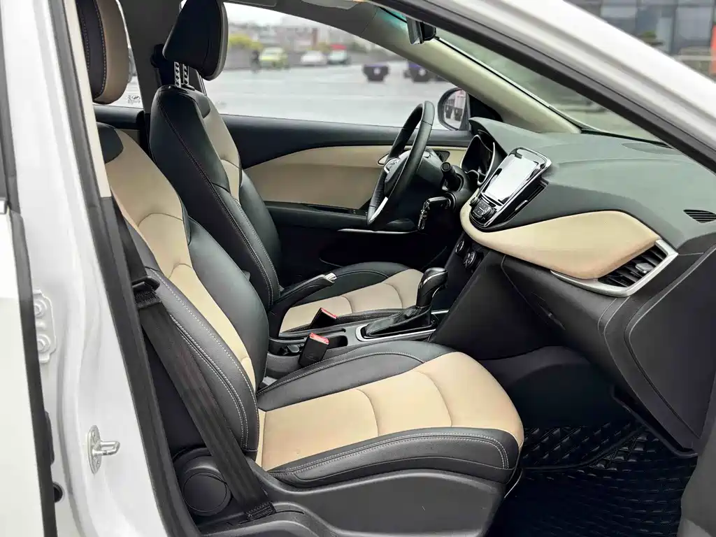 Cruze 2022 320 Automatic Sunroof Edition купить на сайте DeffCars