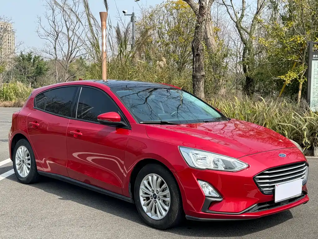 Focus 2019 Hatchback 1.5L Automatic NeochaEDGE National VI купить на сайте DeffCars