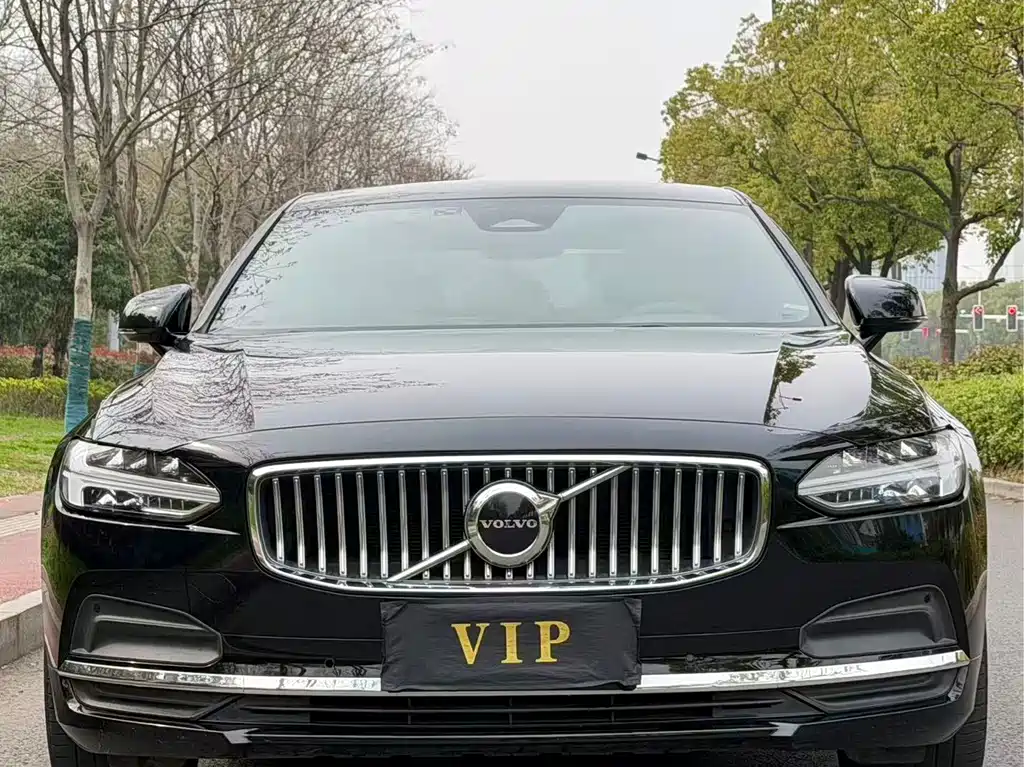 Volvo S90 2022 B5 Zhiyuan Luxury Edition купить на сайте DeffCars