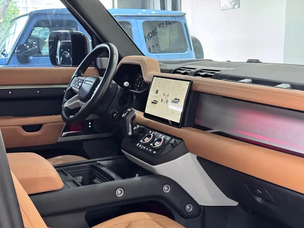 Land Rover Defender 2023 130 3.0T P400 HSE купить на сайте DeffCars