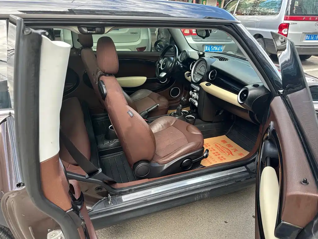 MINI CLUBMAN 2010 1.6L COOPER Cheer купить на сайте DeffCars