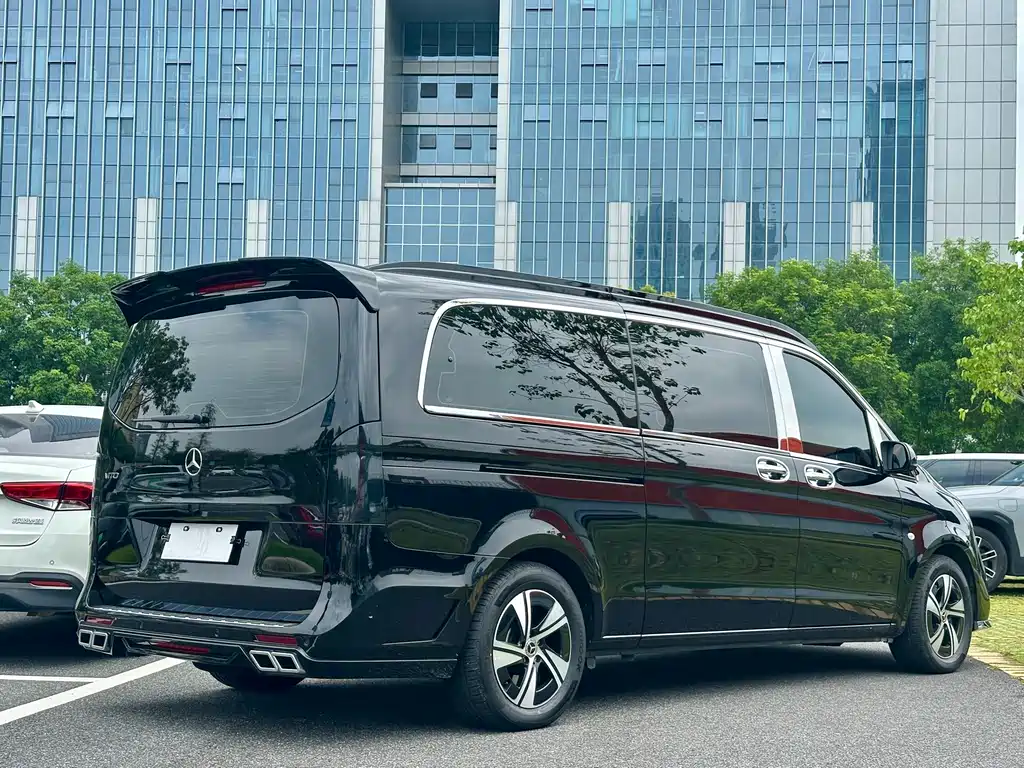 Vito 2024 2.0T Business Edition 7 seats купить на сайте DeffCars