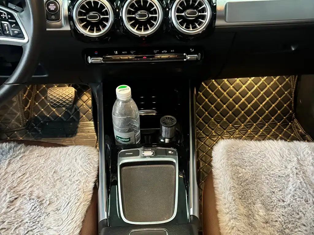 Mercedes-Benz GLB 2024 GLB 200 Dynamic купить на сайте DeffCars